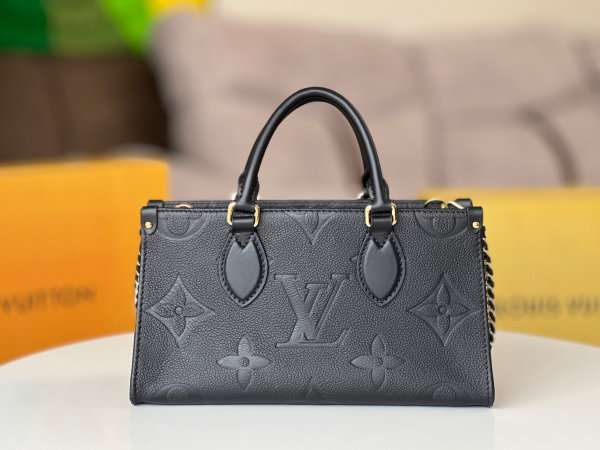 Louis Vuitton OnTheGo East West Bag M23640