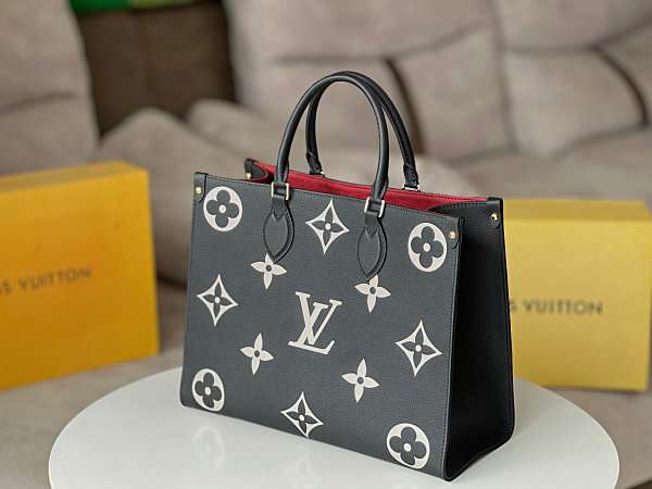 Louis Vuitton OnTheGo MM Bag M45495