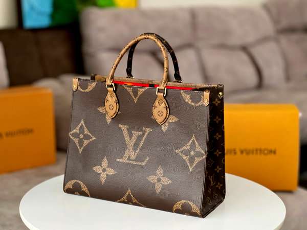 Louis Vuitton OnTheGo MM Monogram Bag M45321