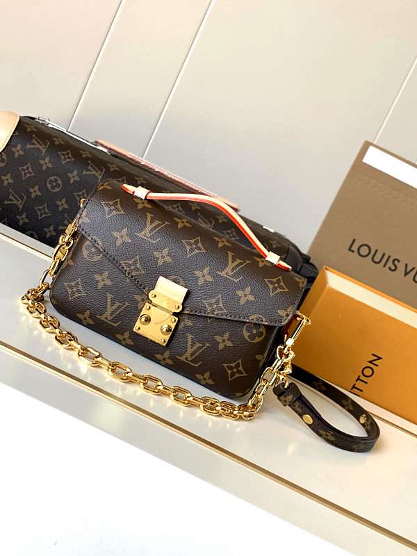 Louis Vuitton Pochette Métis East West Bag LV M46279