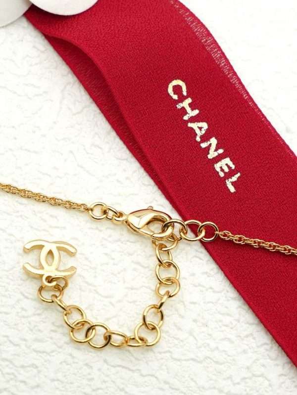 Chanel Heart Choker Gold