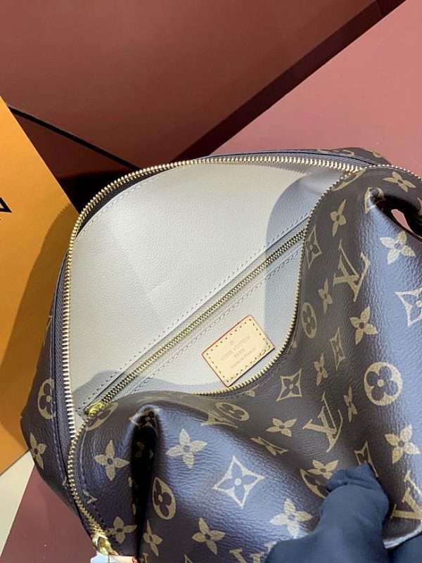 LV Cosmetic Pouch GM M46458